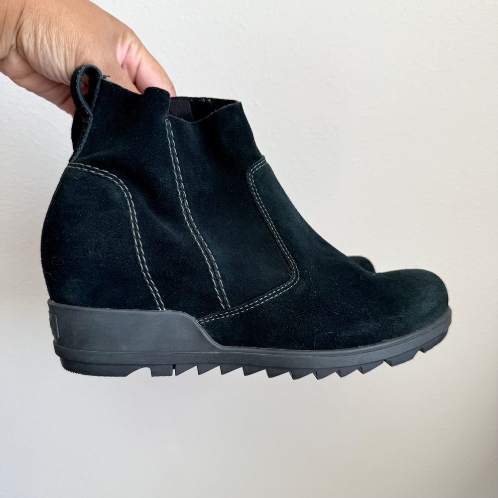 Sorel Evie Wedge Boots Black Suede 10.5